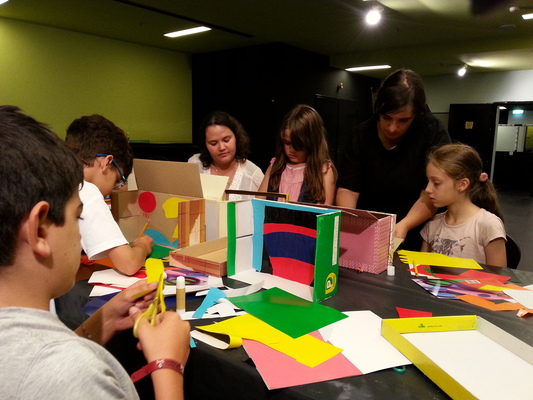 Marionetas de Papel - Caixa das Histórias Ensarilhadas