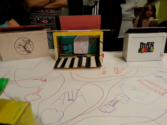 Marionetas de Papel - Caixa das Histórias Ensarilhadas