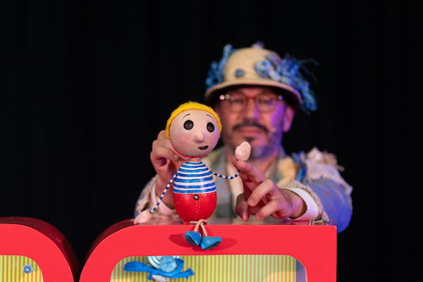 O rapaz que morava à beira-mar O rapaz que morava à beira-mar