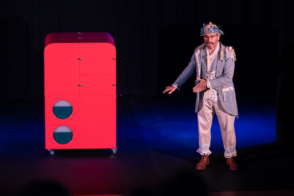 O rapaz que morava à beira-mar O rapaz que morava à beira-mar